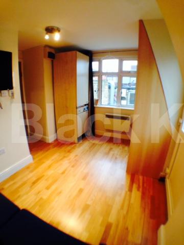 			New Instruction, Studio Apartment, 1 bath, 1 reception Studio			 Greville Street , Hatton Garden/ Farringdon/Holborn